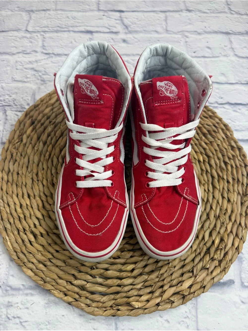 Vans Red Off The Wall Canvas High Top Sneakers. Mens size 6.5/Women’s Size 8
